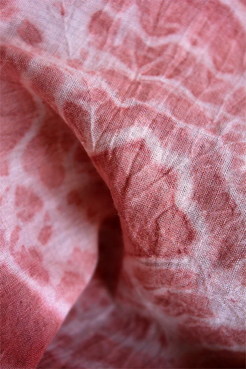 Creative Bee 'TARANG' Natural Dye Shibori Cotton Fabric (0.5 Meter) - Image 4
