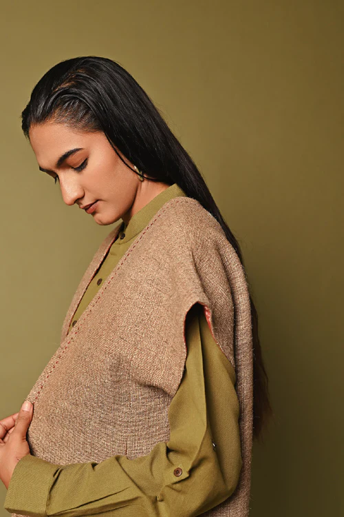 Rangsutra Grey Handwoven Cap Sleeve Woolen Jacket - Image 2