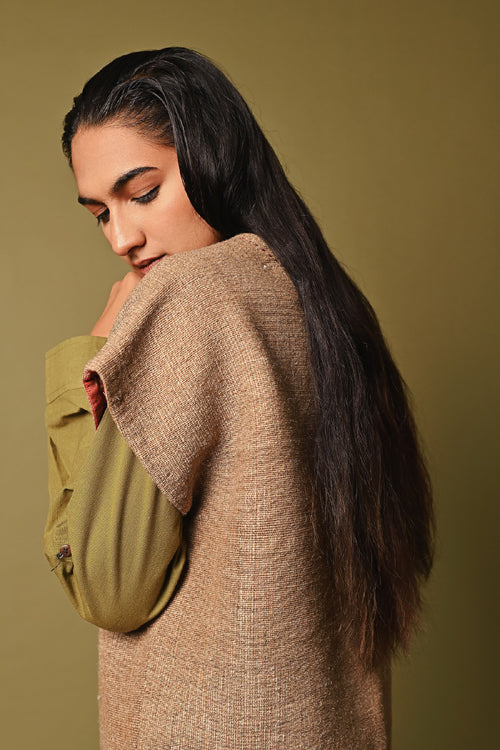 Rangsutra Grey Handwoven Cap Sleeve Woolen Jacket - Image 4