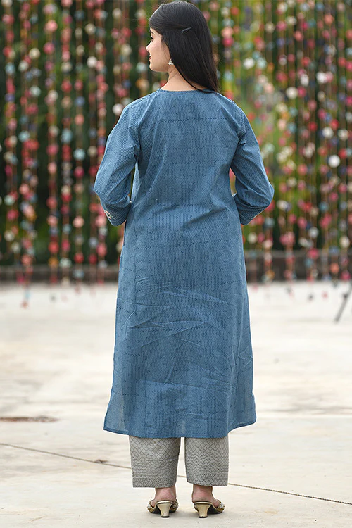 Dharan 'Embroidered Kalidar Kurta' Blue Block printed Kurta - Image 4