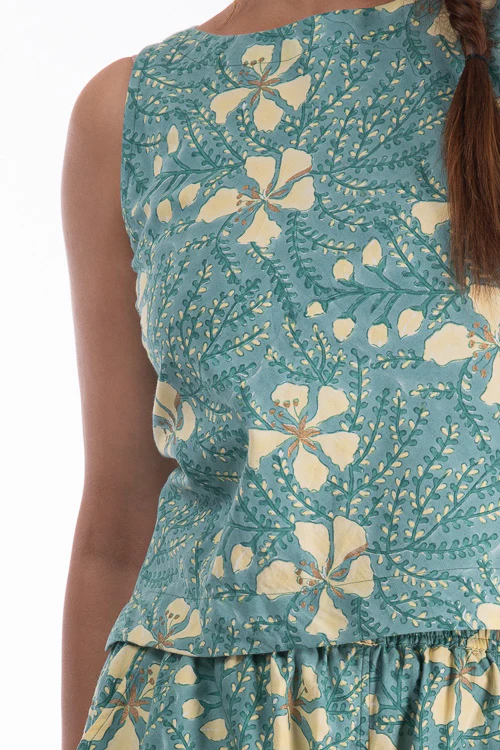 Dharan "Raag Crop Top" Green Block Printed Top - Image 2