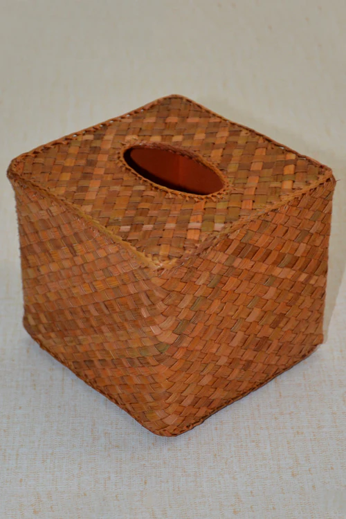 Dharini Screw Pine Boutique Tissue Box - Image 7