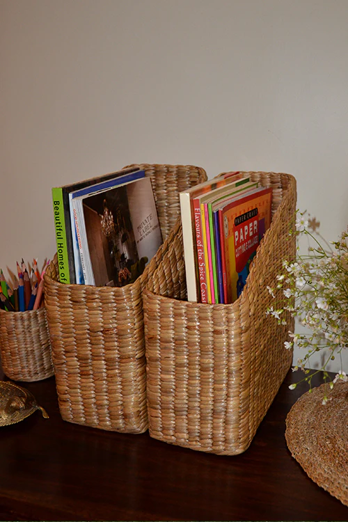 Dharini Water Hyacinth File/Magazine Holder (Natural) - Image 5