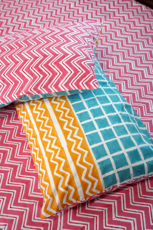 Sooti Syahi Dream Weave Hand Block Printed Cotton Percale Bedsheet - Image 2