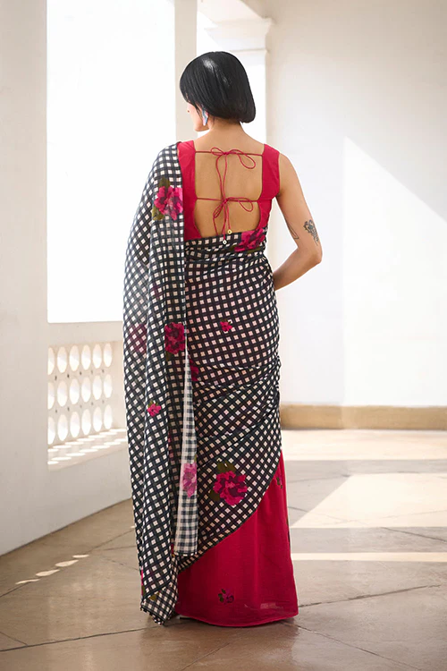 Dressfolk Bloom Check Bengal Cotton Saree - Image 4