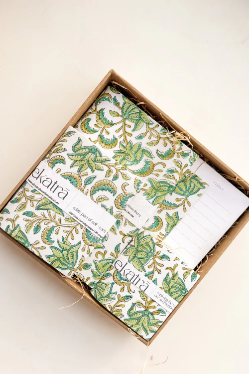 Ekatra Eco Friendly Green Floral Stationery Loaded Gift Hamper - Image 2