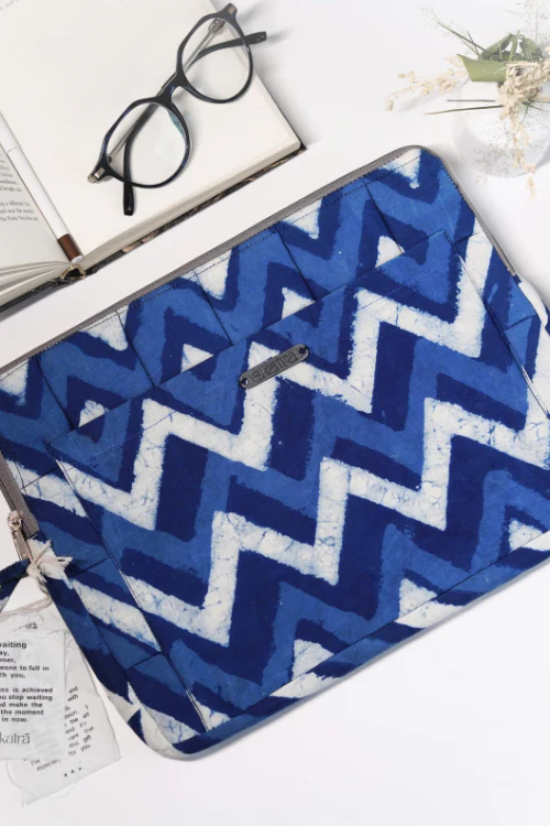 Ekatra Indigo Chevron Sustainable Handmade Cotton Laptop Sleeve/Laptop Cover - Image 2