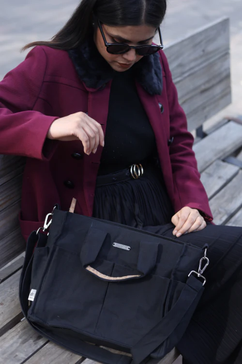 Ekatra Messenger Bag - Image 5