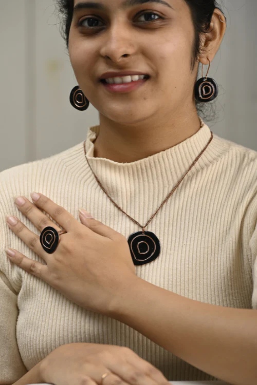 EkiBeki Hand Crafted Copper Enamel - Vartul Black Set