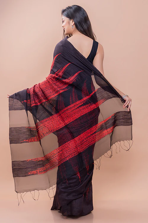 TICH Elegant Bengal Handwoven Matka Silk Shibori Saree - Black & Red - Image 5