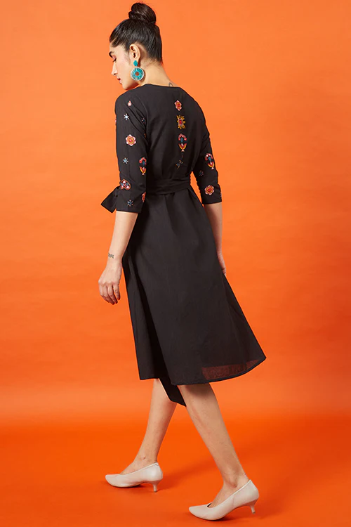Okhai 'Empress' Kutch Embroidered Wrap Dress - Image 5