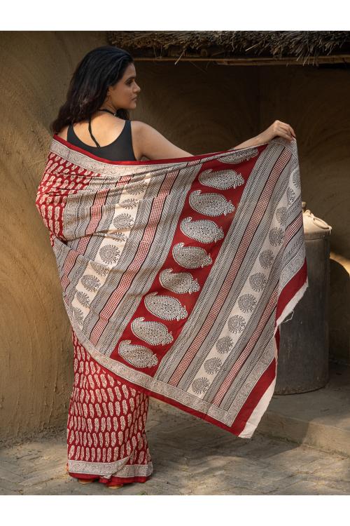 TICH Exclusive Bagh Hand Block Printed Cotton Saree - Classic Flora - Image 4