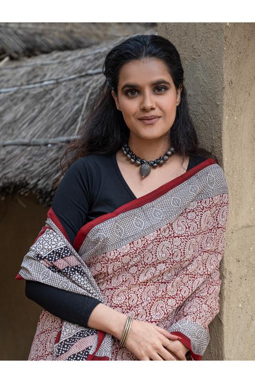 TICH Exclusive Bagh Hand Block Printed Cotton Saree - White Paisleys - Image 5