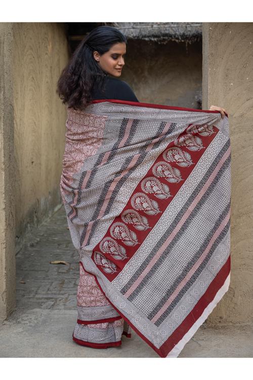 TICH Exclusive Bagh Hand Block Printed Cotton Saree - White Paisleys - Image 7