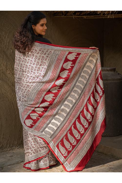 Exclusive Bagh Hand Block Printed Modal Satin Saree - White Paisleys - Image 5
