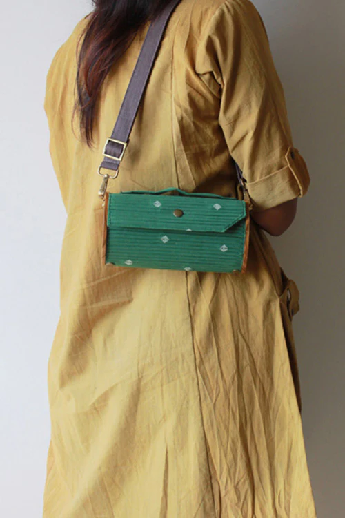 Lukka Chuppi Fern Round Clutch - Single Sleeve - Image 2