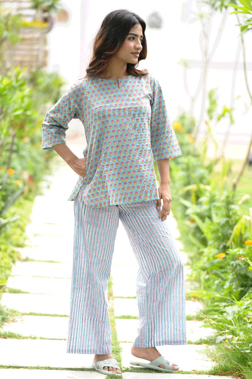Sooti Syahi Ferny Blush Block Printed Night Suit - Image 2