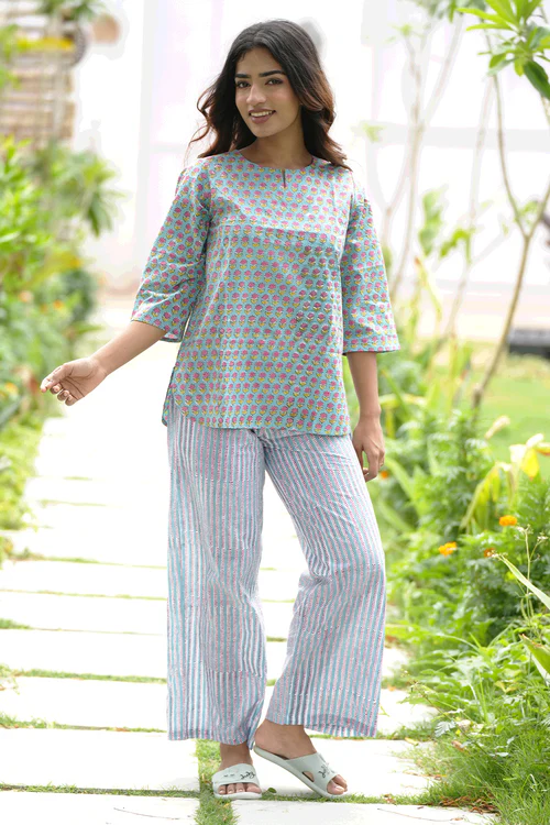 Sooti Syahi Ferny Blush Block Printed Night Suit - Image 5
