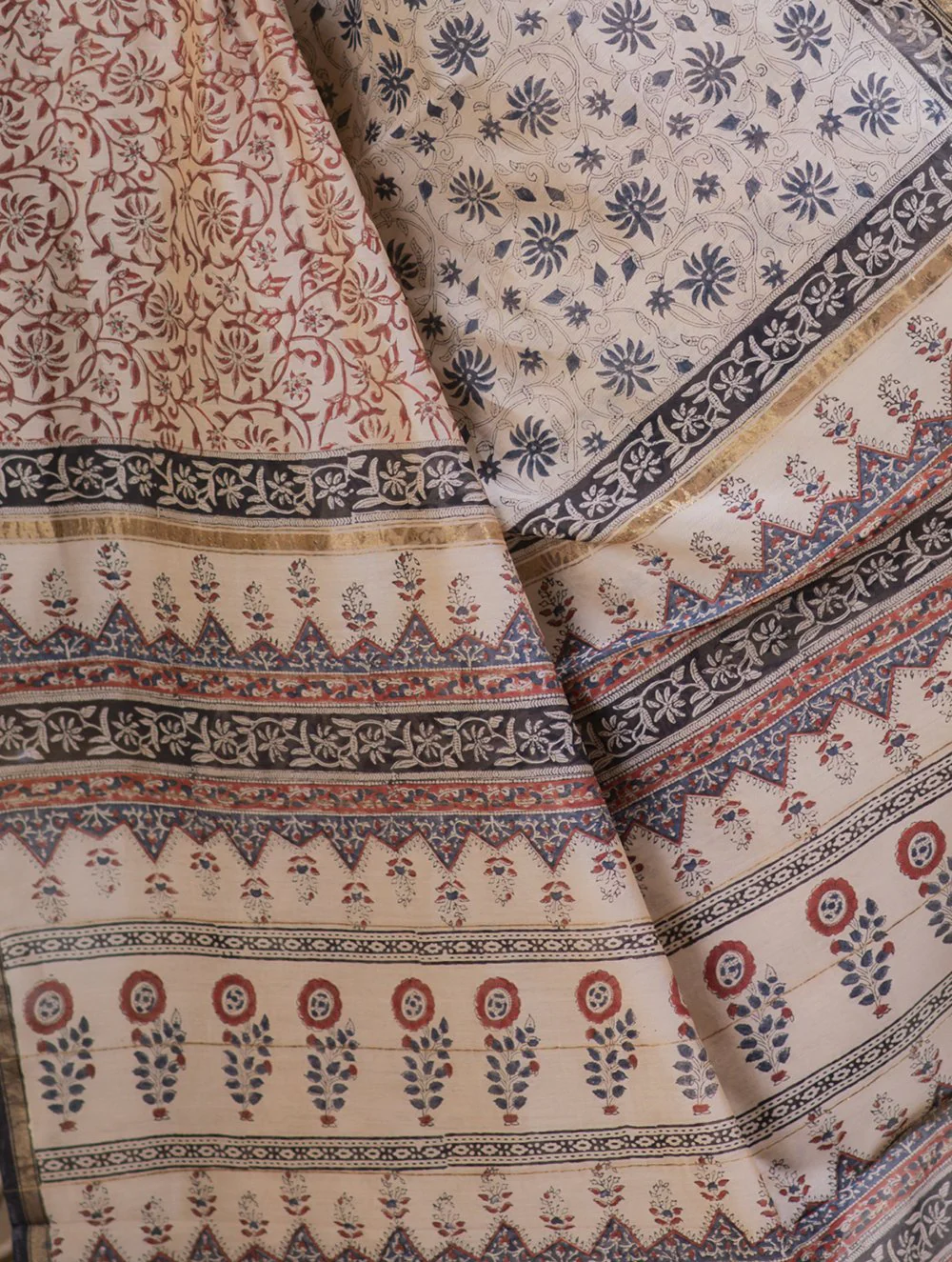 TICH Bagru Block Printed Chanderi Saree - Floral Grace (With Blouse Piece) - Image 3
