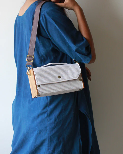 Lukka Chuppi Fog Box Clutch - Single Sleeve - Image 2