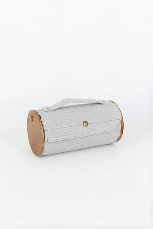 Lukka Chuppi Fog Round Clutch - Single Sleeve - Image 5