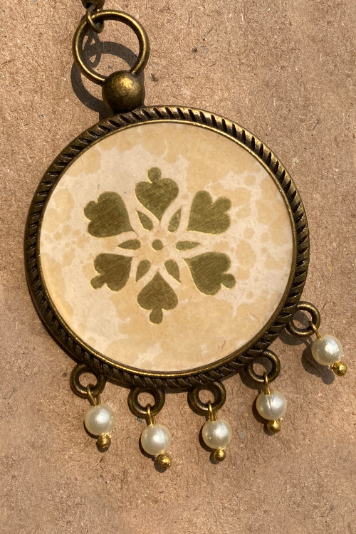 FroggMag Handcut 32mm Bali With Pearl Beads-Av Sanjhi Single Flower - Image 2