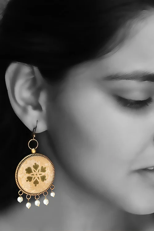 FroggMag Handcut 32mm Bali With Pearl Beads-Av Sanjhi Single Flower - Image 3