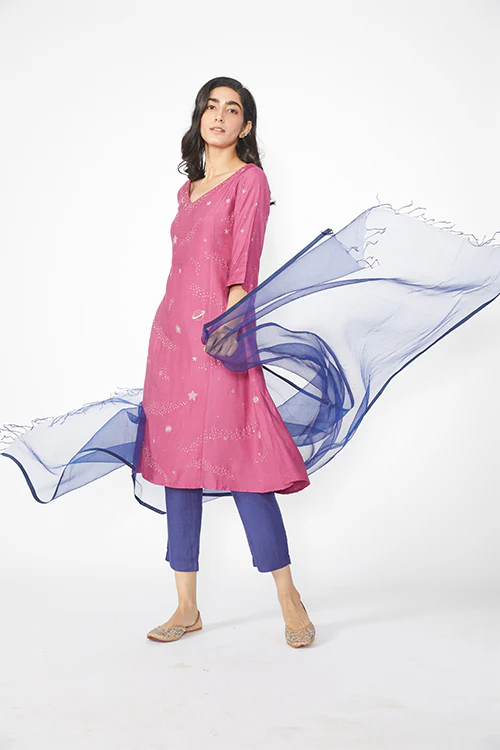 Okhai 'Galaxy' Embroidered Kurta Pant Dupatta Set - Image 3