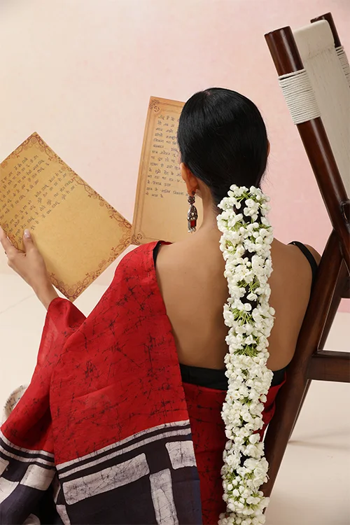 GC 'Check' Handwoven Hand Batik Pure Silk with SilkMark Saree - Image 7