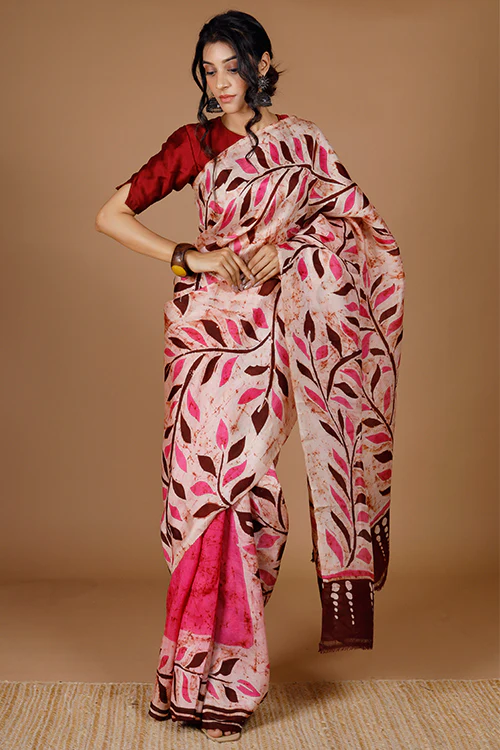 GC 'Pinnate' Handwoven Hand Batik Pure Silk with Silk Mark Saree - Image 2