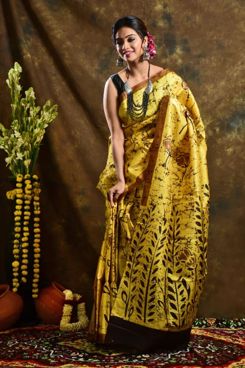 GC 'Tulip' Handwoven Hand Batik Pure Silk with SilkMark Saree - Image 3