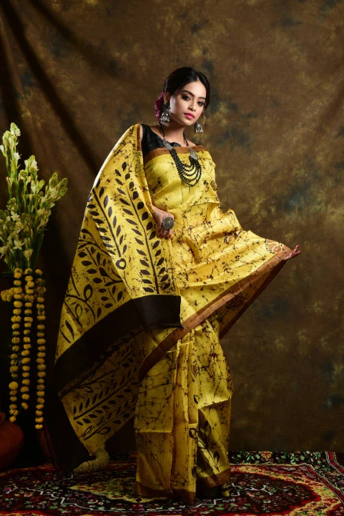 GC 'Tulip' Handwoven Hand Batik Pure Silk with SilkMark Saree - Image 5