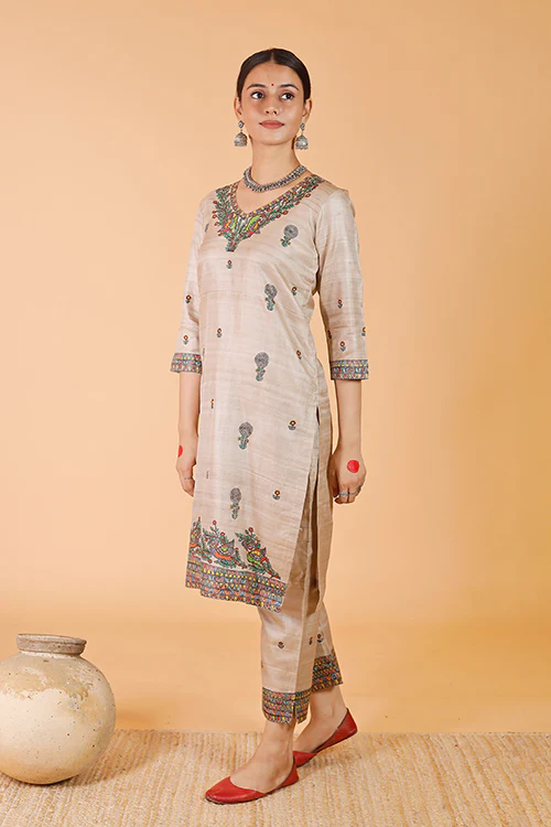 Gubbaro Handpainted Madhubani 'Maithili' Tussar SIlk Kurta - Image 2