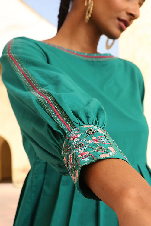 Okhai "Gumbad" Hand Embroidered Mirror and Beadwork Pure Cotton Full-sleeved Top - Image 5