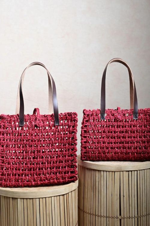 Kadam Haat Handmade Sabai Grass Mesh Bag - Large (Surkhi) - Image 4