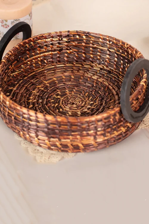 Kadam Haat Handmade Sikki Grass Multipurpose Round Tray - Image 4