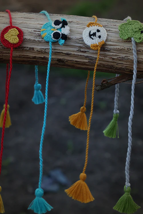 Himalayan Blooms Crochet Kids Rakhi (Set Of - 4) - Image 3