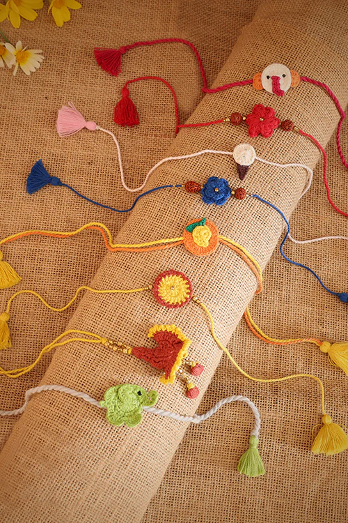 Himalayan Blooms Family Pack Of 8 Rakhi