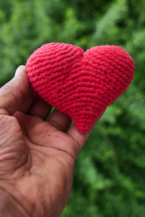 Himalayan Blooms Hand Made Crochet Soft Toys - Heart - Image 3