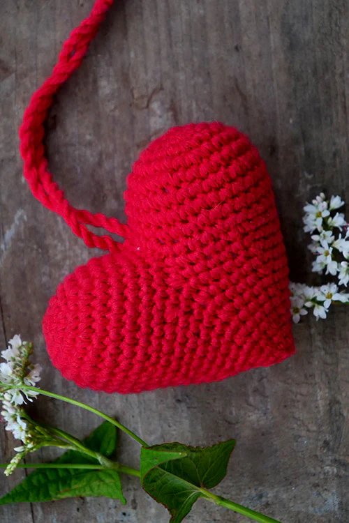 Himalayan Blooms Hand Made Crochet Soft Toys - Heart - Image 5