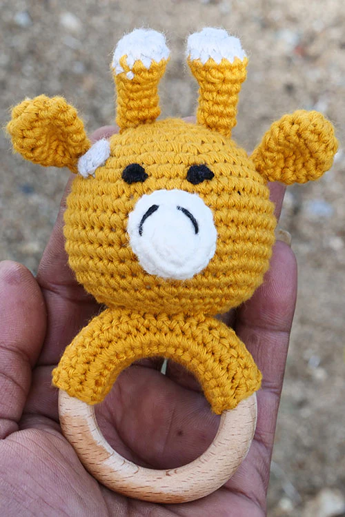 Himalayan Blooms Hand Made Crochet Soft Toys - Wooding Ring Giraffe - Image 5