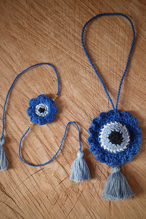 Himalayan Blooms Rakhi With Ee Bunting,Home Décor