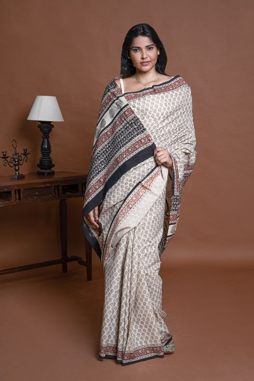 ICH Bagru Statements. Hand Block Printed Mul Cotton Saree - Beige Florets - Image 4