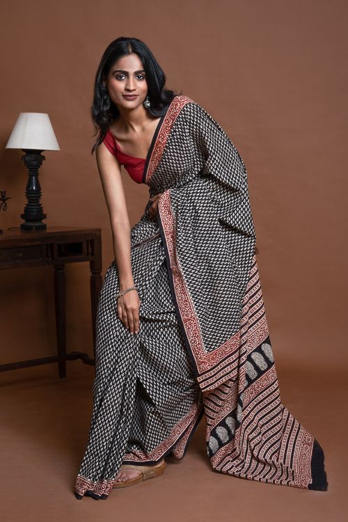 ICH Bagru Statements. Hand Block Printed Mul Cotton Saree - Black Buds - Image 4