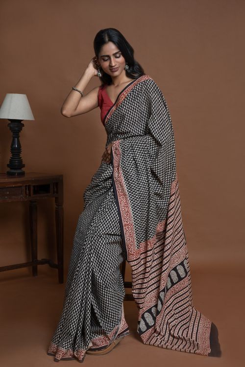 ICH Bagru Statements. Hand Block Printed Mul Cotton Saree - Black Buds - Image 6