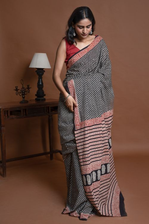 ICH Bagru Statements. Hand Block Printed Mul Cotton Saree - Black Buds - Image 7