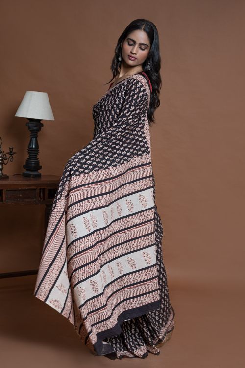 ICH Bagru Statements. Hand Block Printed Mul Cotton Saree - Black Florets - Image 9