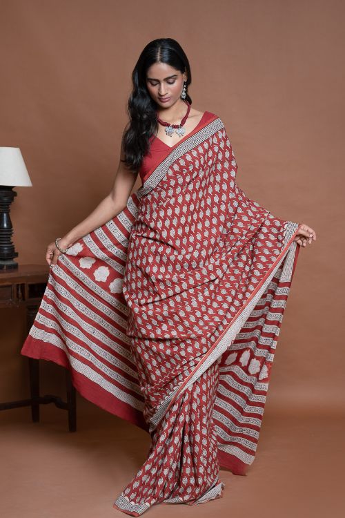 ICH Bagru Statements. Hand Block Printed Mul Cotton Saree - Brick Floret - Image 6
