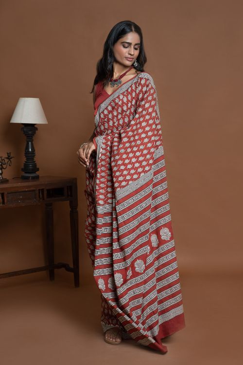 ICH Bagru Statements. Hand Block Printed Mul Cotton Saree - Brick Floret - Image 7