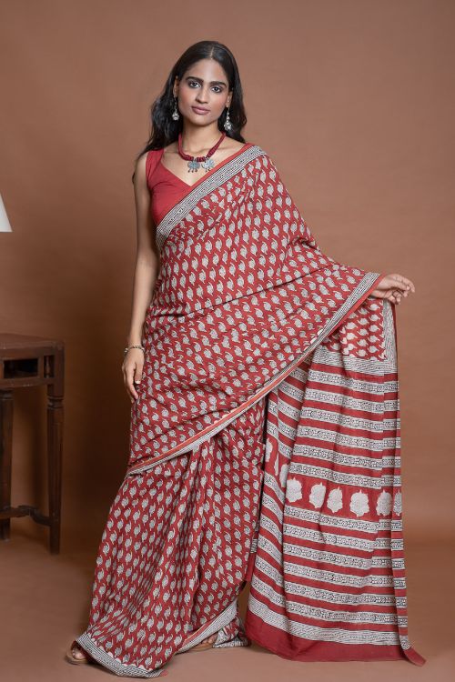 ICH Bagru Statements. Hand Block Printed Mul Cotton Saree - Brick Floret - Image 9